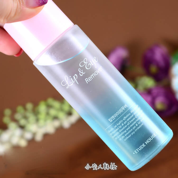 Etude House Lip & Eye Remover 250 ml.  คลีนเซอร์ที่มีส่วนผสมของน้ำมัน ลบเมคอัพกันน้ำออกได้อย่างง่ายได้ ทำความสะอาดผิวรอบดวงตาและปากอย่างหมดจดอ่อนโยน ไม่ทำให้ดวงตาระคายเคือง