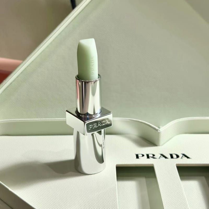 Prada Moisturizing Lip Balm 3.8g #U000 Universal , Prada Moisturizing Lip Balm , Prada Moisturizing Lip Balm ราคา , Prada Moisturizing Lip Balm รีวิว , ลิป Prada ,ลิป icon arrow right , ลิปบาล์ม